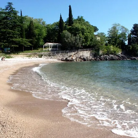 Guest house With A Parking Space Lovran, Opatija - 2302 Lovran