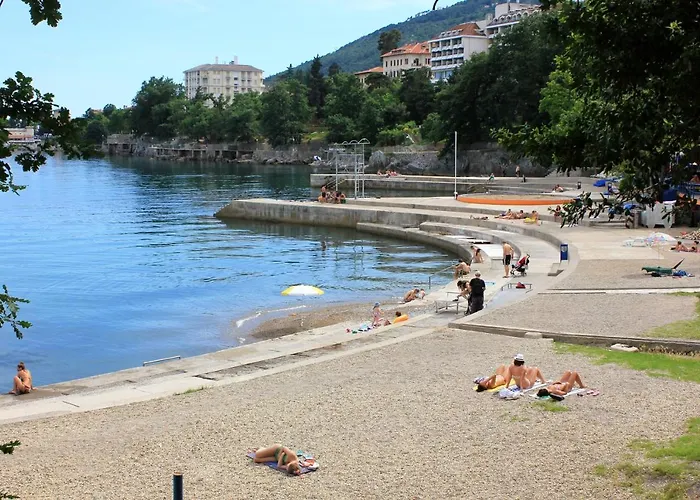 With A Parking Space Lovran, Opatija - 2302 Pensjonat